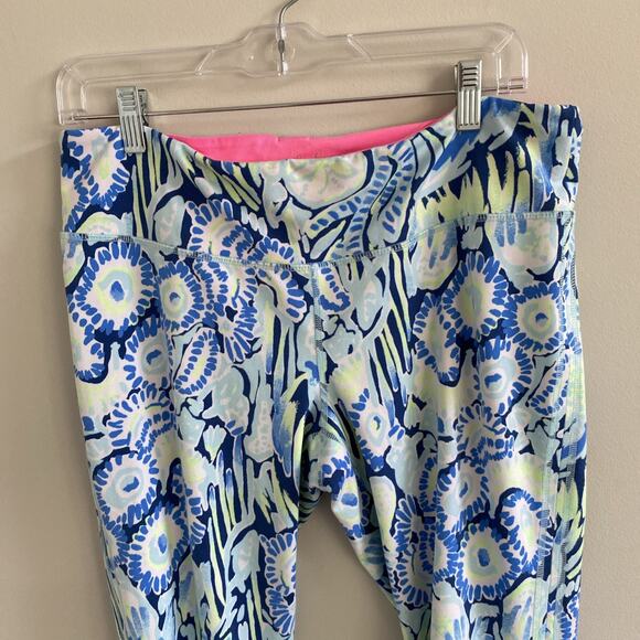 Lilly Pulitzer LUXLETICS XL Weekender capri Leggings Blue Indigo Sunset Workout - Picture 2 of 6